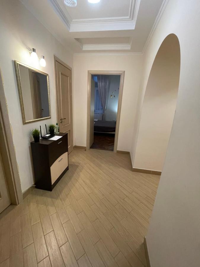 3 Rooms Apartments In The City Centr Lviv Luaran gambar