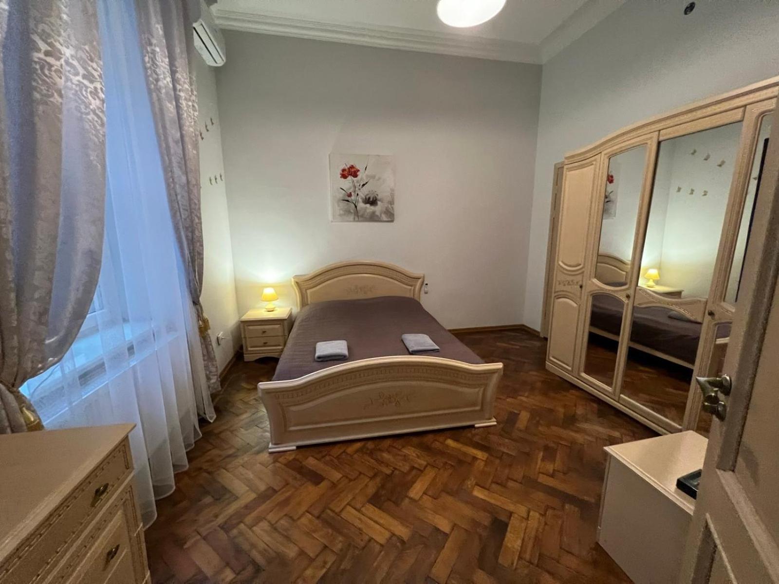 3 Rooms Apartments In The City Centr Lviv Luaran gambar
