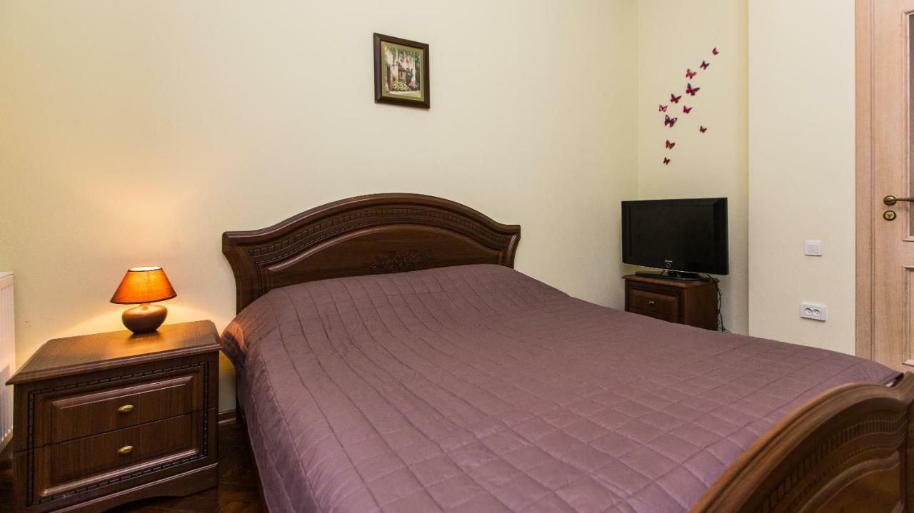 3 Rooms Apartments In The City Centr Lviv Luaran gambar