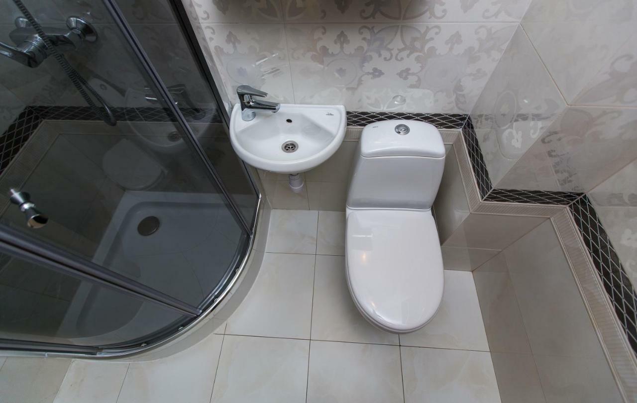 3 Rooms Apartments In The City Centr Lviv Luaran gambar